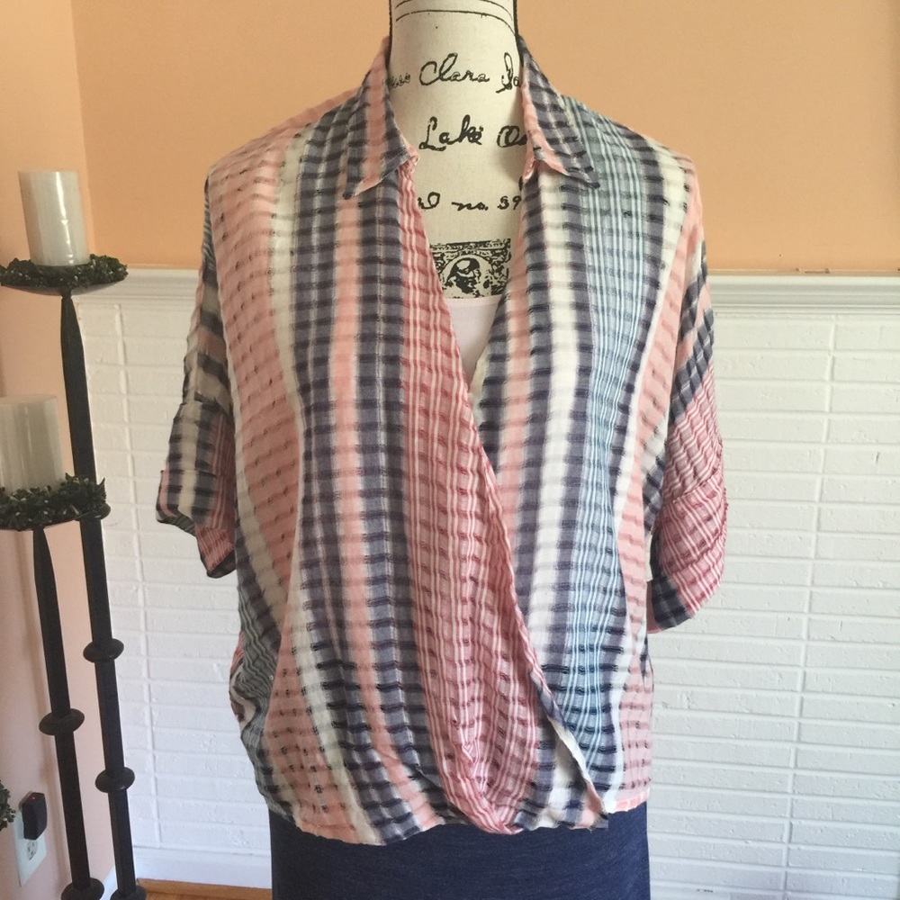 🌺Final Price🌺Multi Color Faux Wrap Blouse with HiLo Hem Line